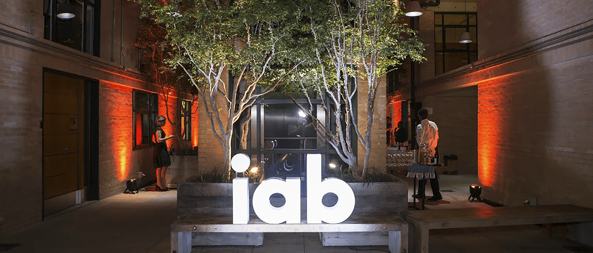 IAB Brasil anuncia lideranças dos comitês para 2026
