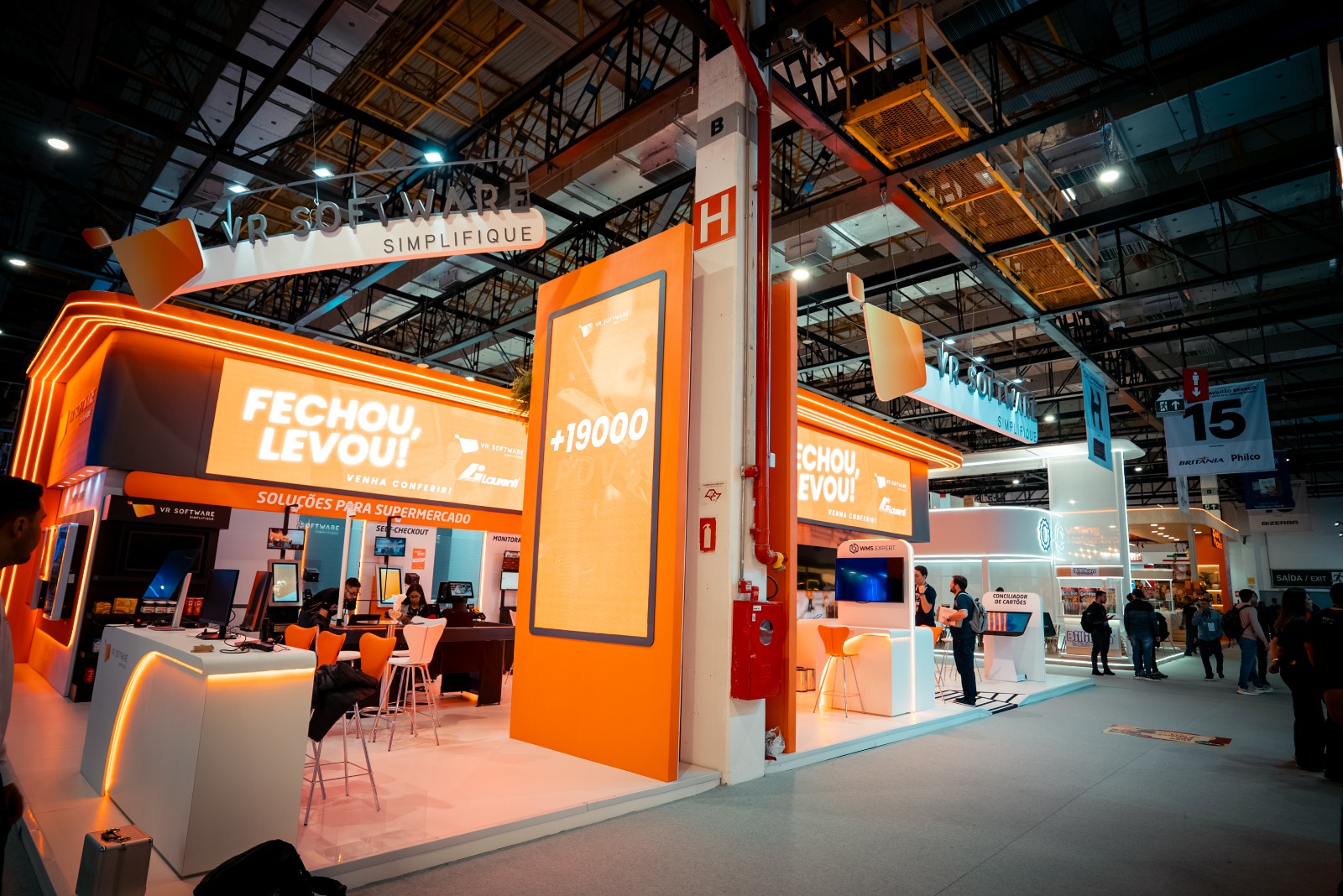 Com movimentação de R$ 54 bilhões, VR Software apresenta o futuro do sistema para supermercados na APAS Show 2026